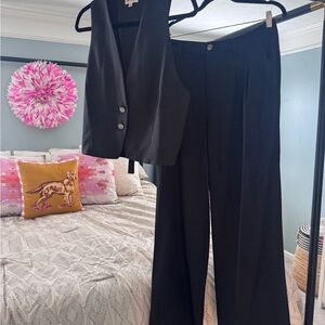 eesome Black Wide-Leg Pants with Matching Black Vest